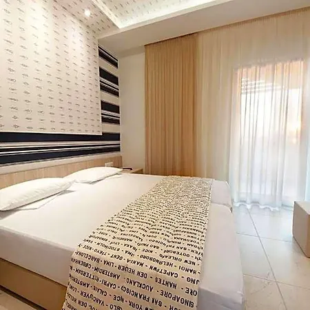 Louloudis Fresh-adults Only Szálloda