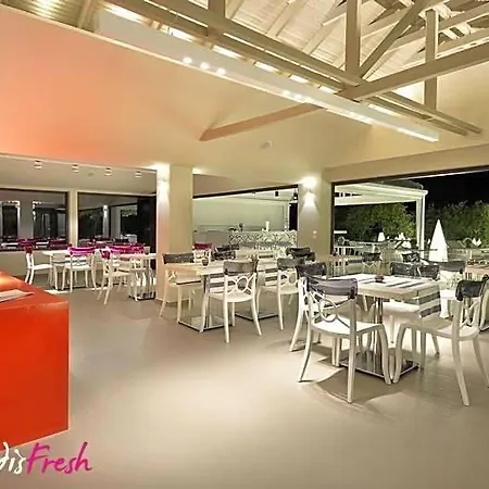Louloudis Fresh-adults Only Szálloda