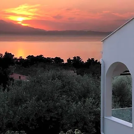 Szálloda Louloudis Fresh-adults Only 3*